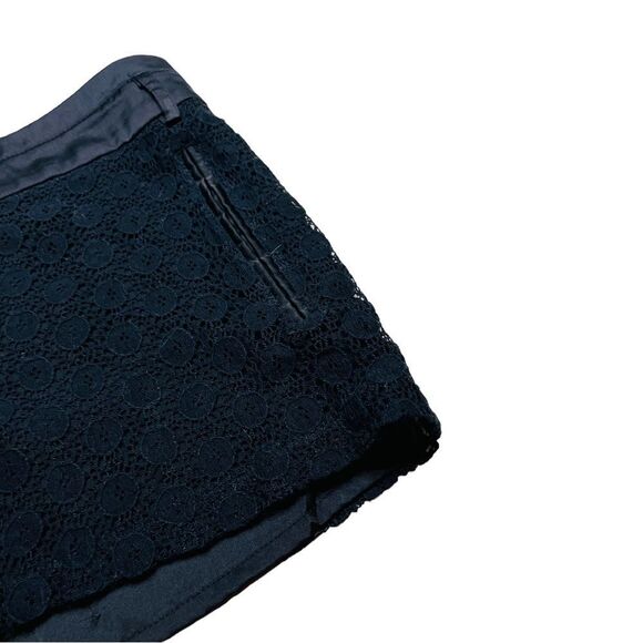 10/$25🦋 Ezra Black Lace Dressy Mid Rise Shorts - Size Medium - Picture 3 of 13